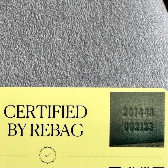 100% Authentic Gucci Front Zip Messenger Bag - Picture 10 of 10